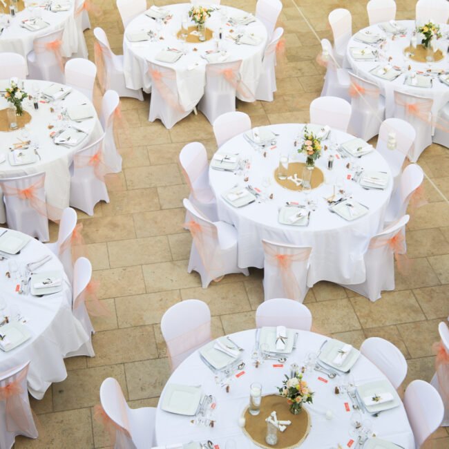 tables invités décorées pour mariage